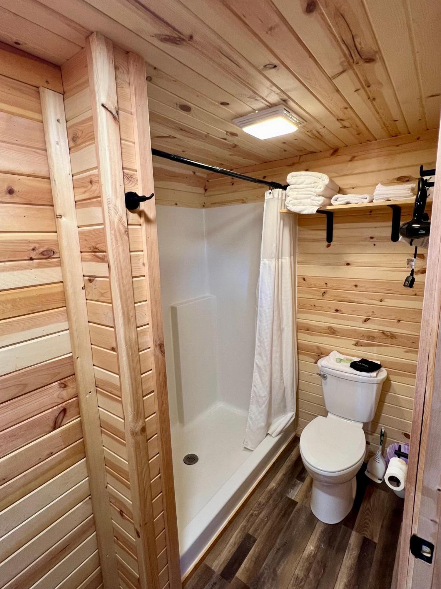 Lodge Pine Haven Rockerville